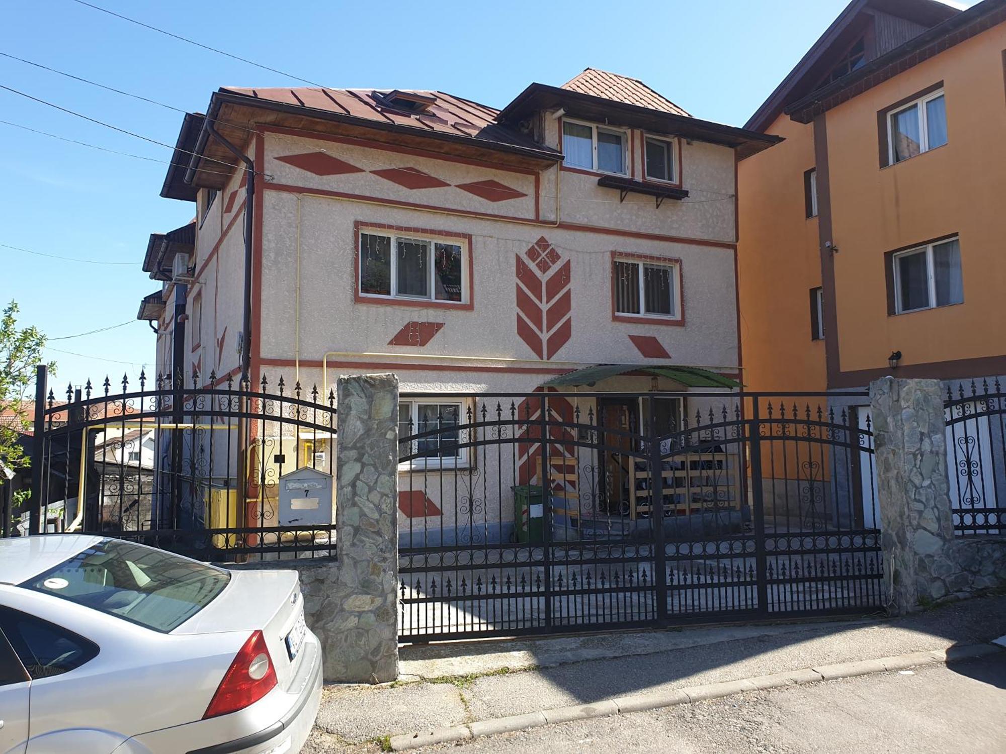 Apartament Mansarda Venus Ramnicu Valcea Exterior photo